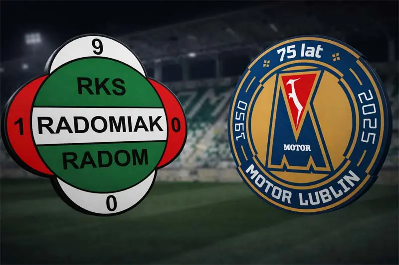 Grafika zapowiadająca mecz Radomiak Radom – Motor Lublin. Po lewej stronie znajduje się logo Radomiaka, po prawej logo Motoru, oba z lekkim efektem 3D i skierowane ku środkowi. W tle widoczny jest rozmyty i lekko przyciemniony stadion Radomiaka.