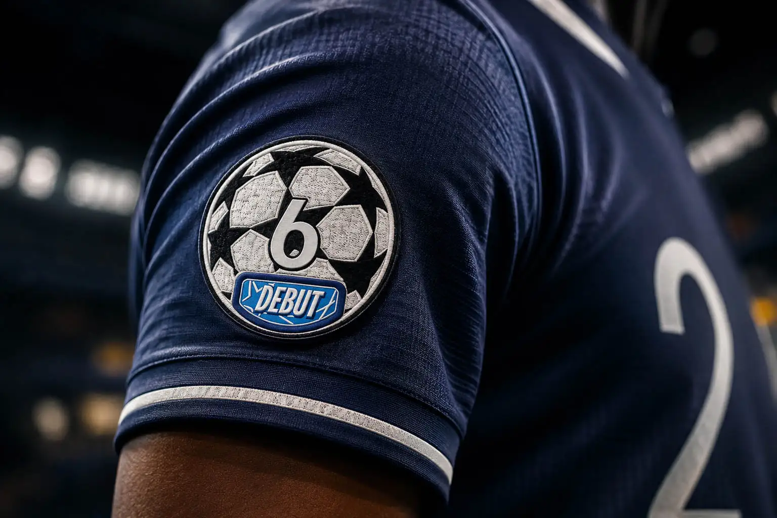 Naszywka Debut Ligi Mistrzów UEFA na granatowej koszulce piłkarskiej